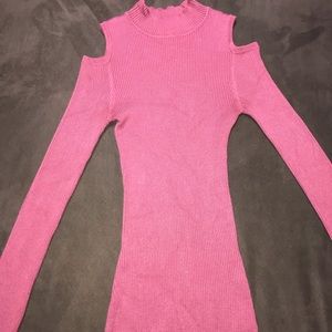 NWOT! Pink cold shoulder sweater. Size Medium